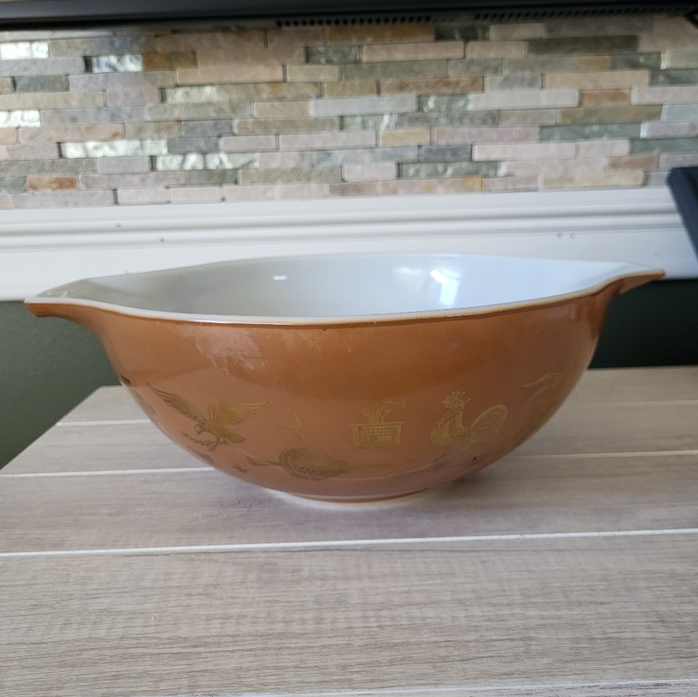 Vintage Pyrex Early‎ Americana Cinderella Nesting Mixing Bowl 4 Quarts Brown